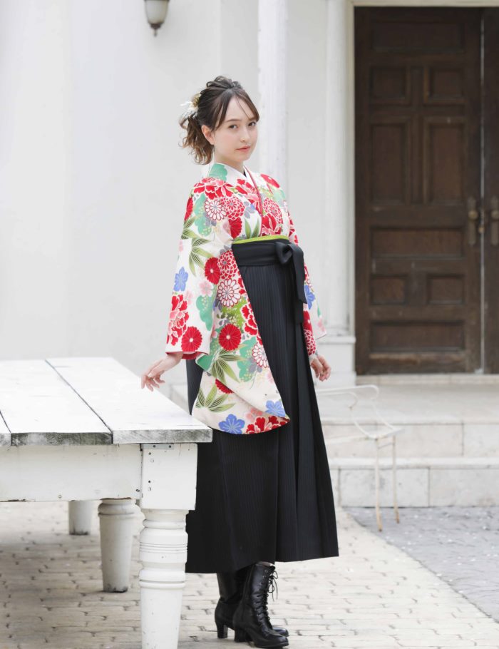 エルサ♡羽織袴 銀座【E-1734】紋紗 羽織 淡い青褐色×白色 竪暈かしにペイズリー